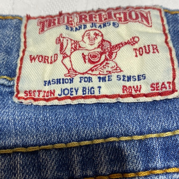 Cute & Casual True Religion denim shorts - Picture 3 of 12